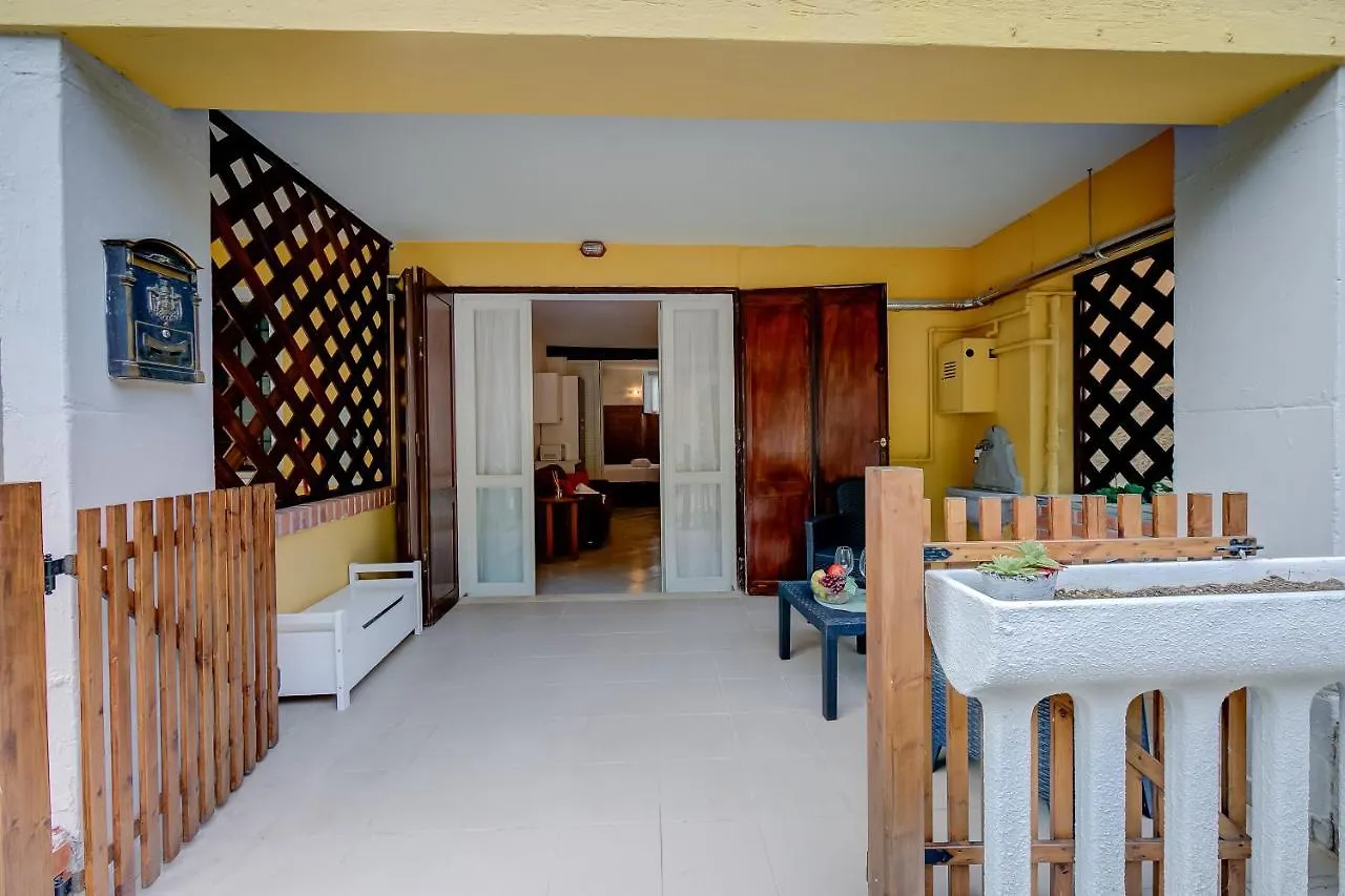 סאלו Vicolo 42-Private Terrace-200M Lake - Happy Rentals איטליה